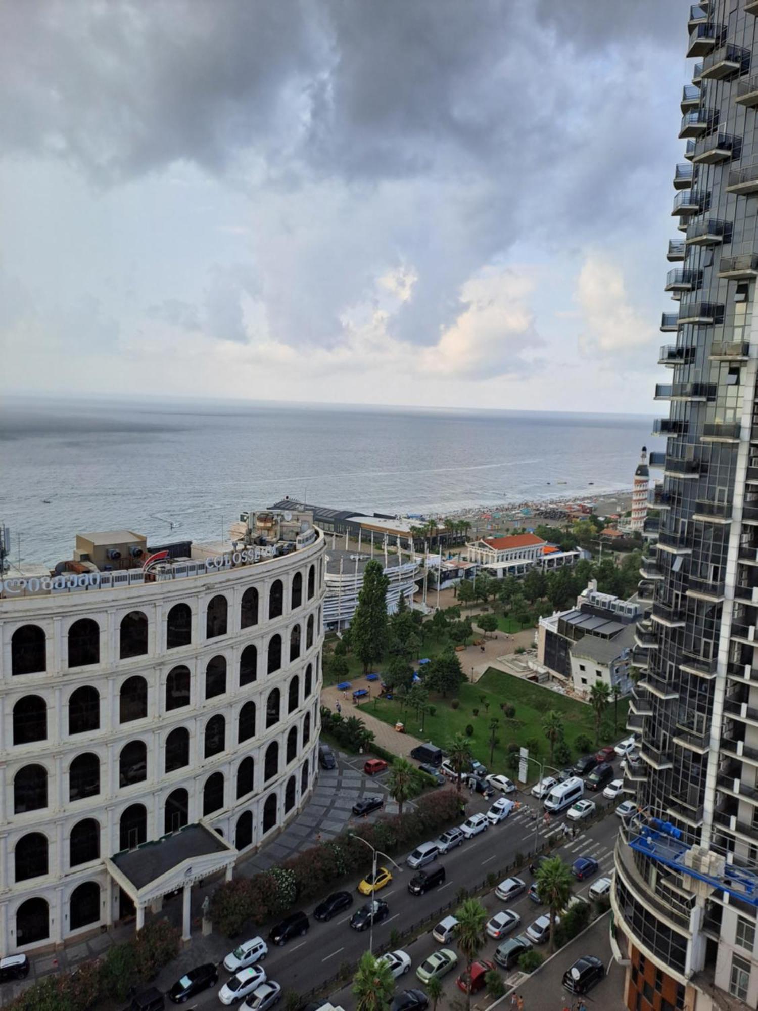 Batumi Orbi Sea View Apartment Bagian luar foto